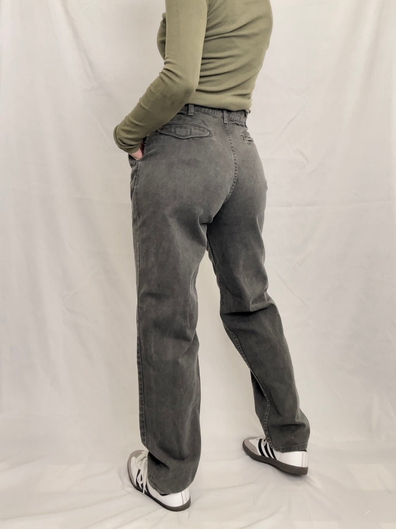 Grey Levi’s (28”)