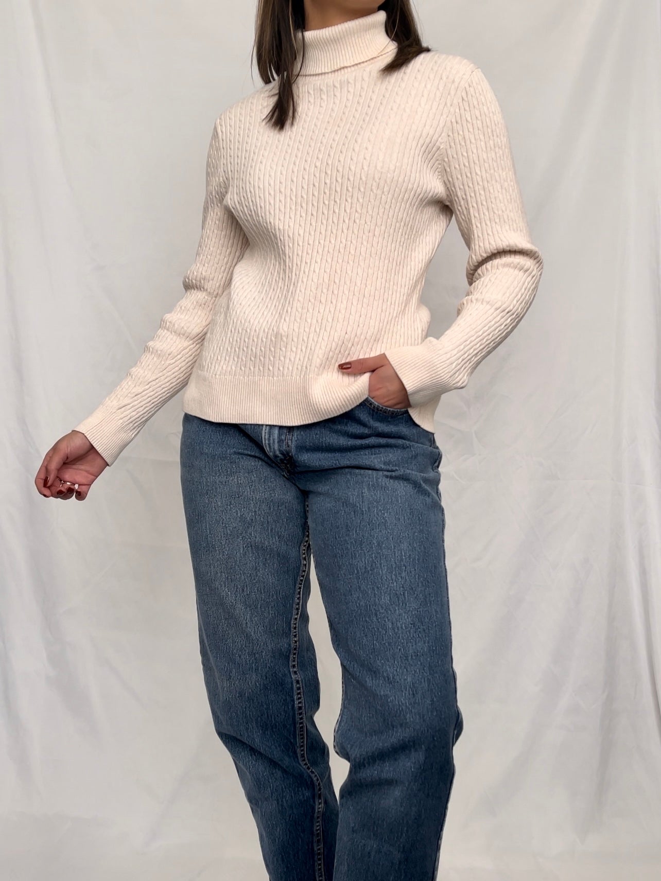 Cream Turtleneck (M/L)