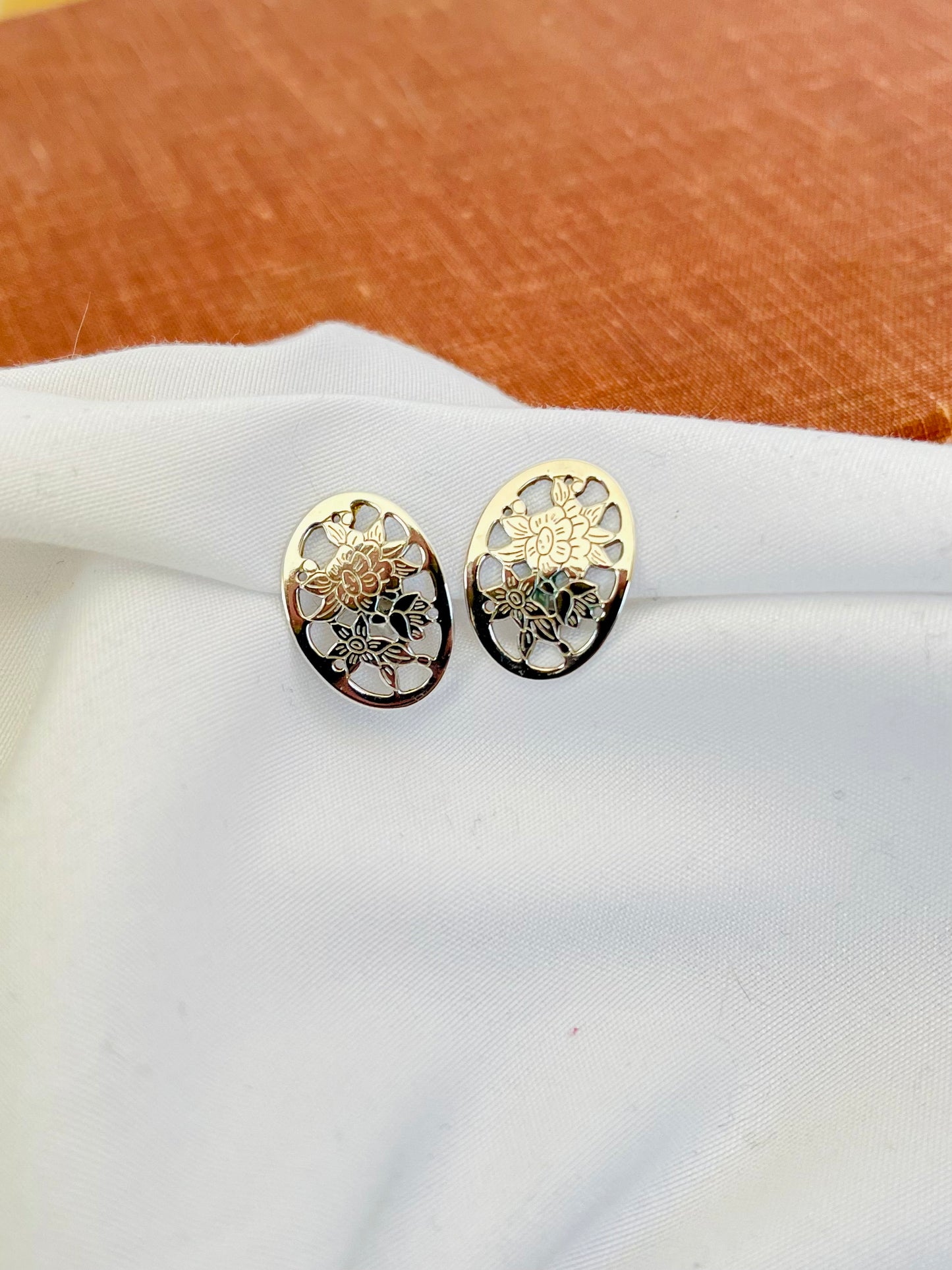 Silver Floral Earring