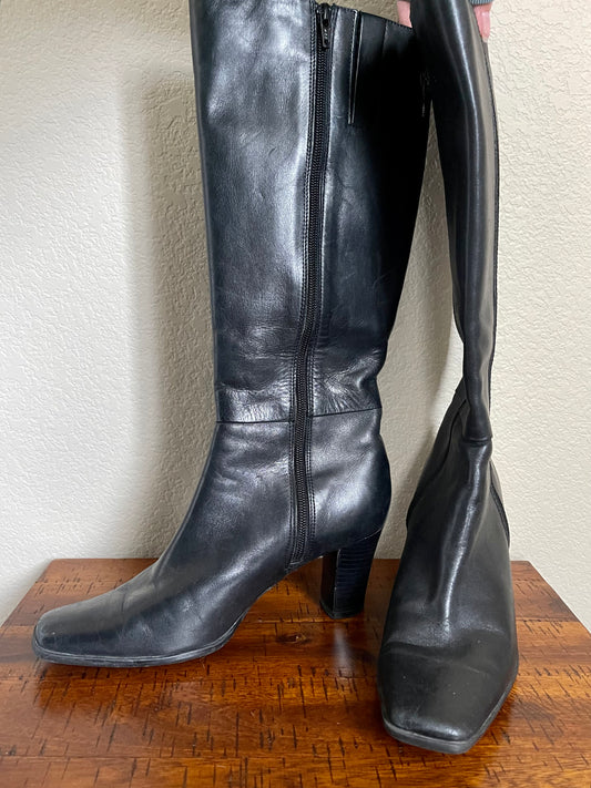 Knee High Black Boots (7.5)