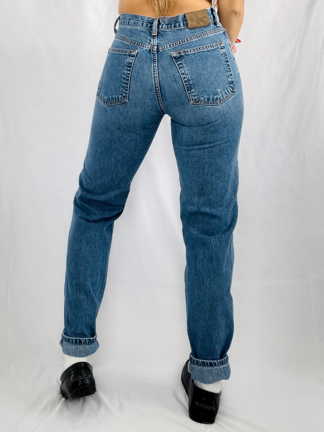 CK Button Fly Mom Jeans (26x30)