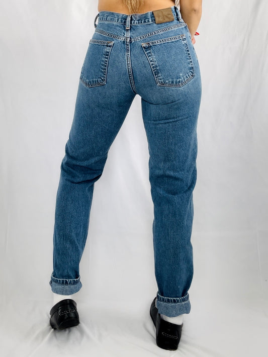 CK Button Fly Mom Jeans (26x30)